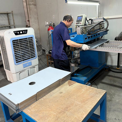 Automatic Efficient and Precise 304 Stainless Steel Metal Plate Flat Panel Straight Seam Welding Machine