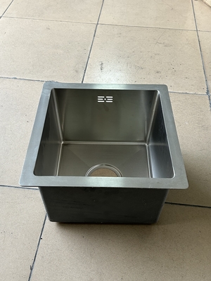 Simple & Practical:Stainless Steel Natural Color Single-Bowl Kitchen Sink