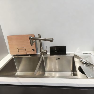 Artisan-Made Handmade Stainless Steel Kitchen Sink with Food-Grade 304/316 Stainless Steel and Customized Options